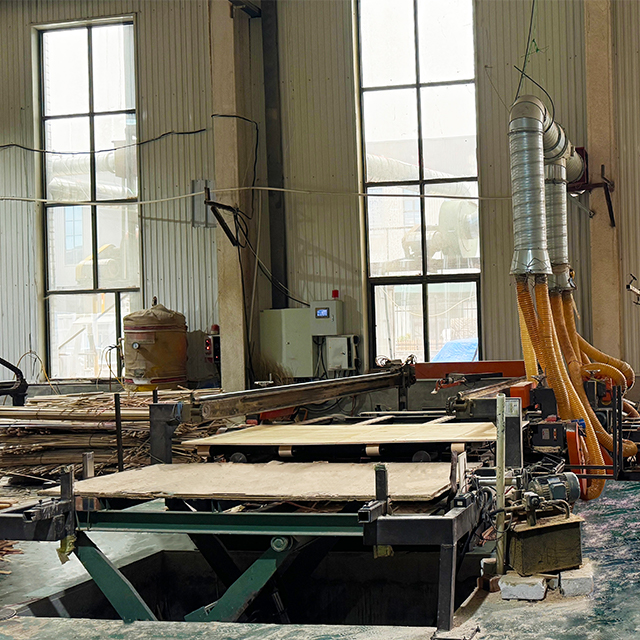 Máquina de serra de corte de borda do painel de madeira compensada automática