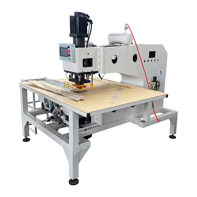 Equipamento de remendo de folheado central de alto desempenho para produção eficiente