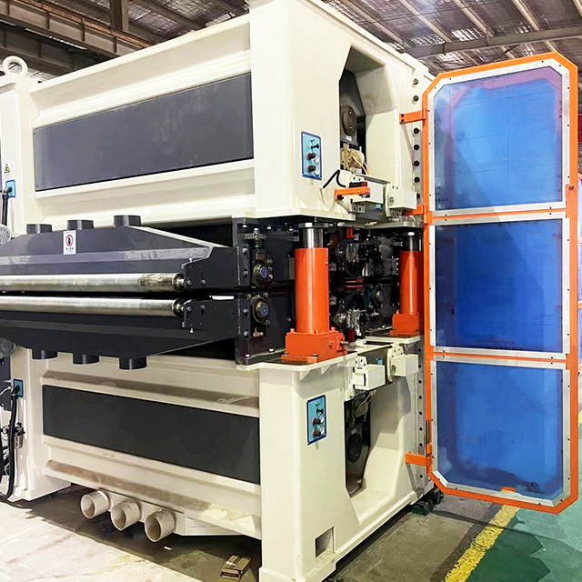 Lixadeira de cinta larga de madeira compensada de alta precisão para linha de produção