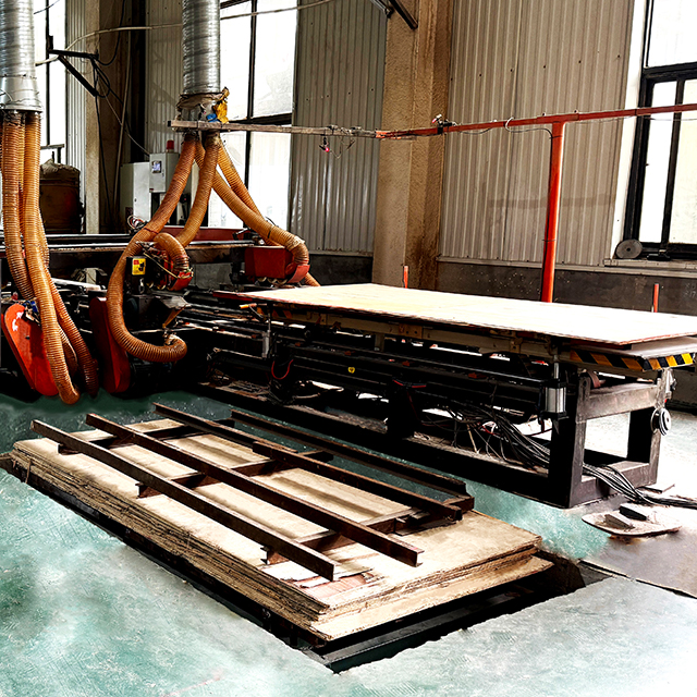 Máquina de serra de corte de borda do painel de madeira compensada automática